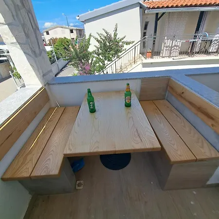 Apartmani Meri Vir Exterior photo